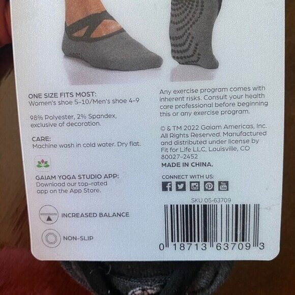 Gaiam Yoga Barre Socks - Non Slip Sticky Toe Grip Accessories One Size Gray New - Picture 9 of 16
